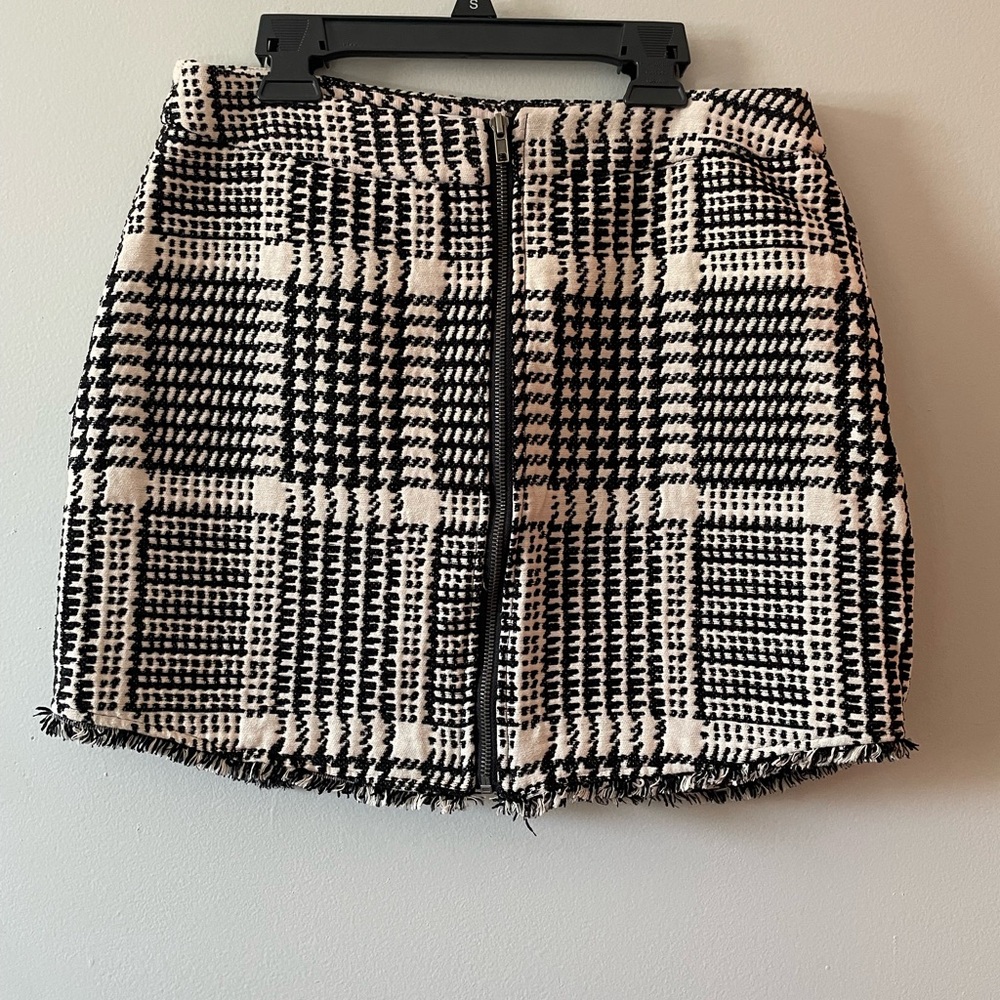 EUC - Cupcakes and cashmere tweed skirt